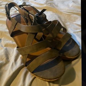 Maurice’s sandals with heel NWT/Bundle 3 for $13
